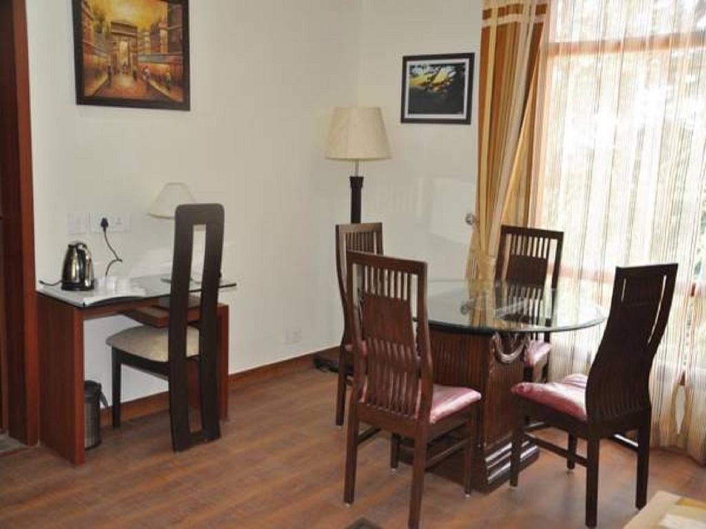 Hotel Southgate Шимла Екстериор снимка