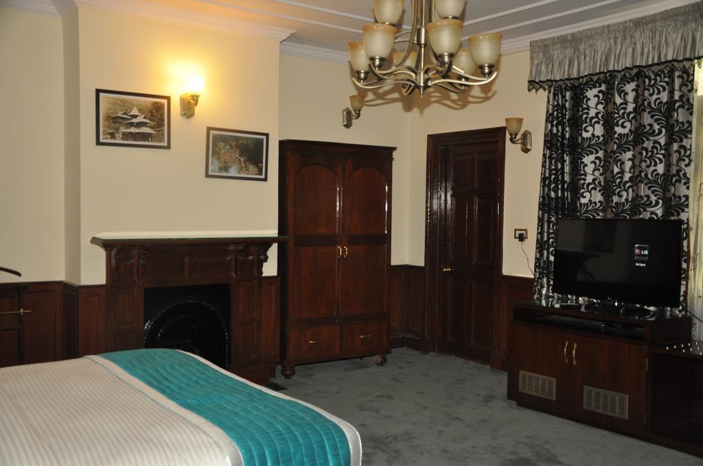 Hotel Southgate Шимла Екстериор снимка