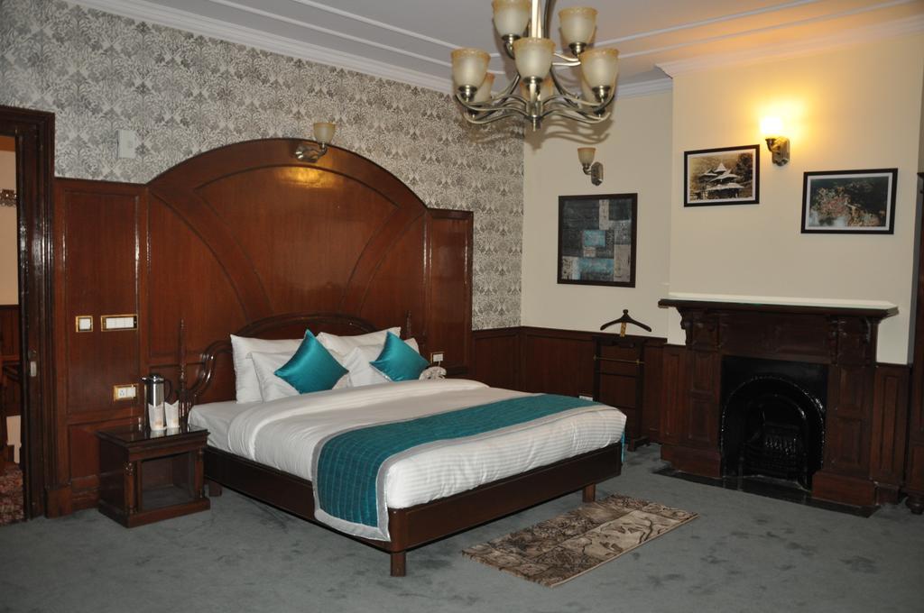 Hotel Southgate Шимла Екстериор снимка