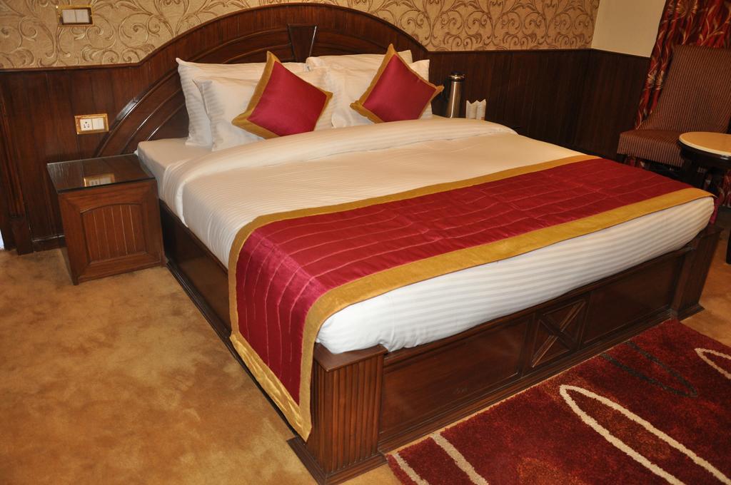 Hotel Southgate Шимла Екстериор снимка