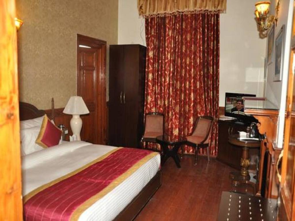 Hotel Southgate Шимла Екстериор снимка