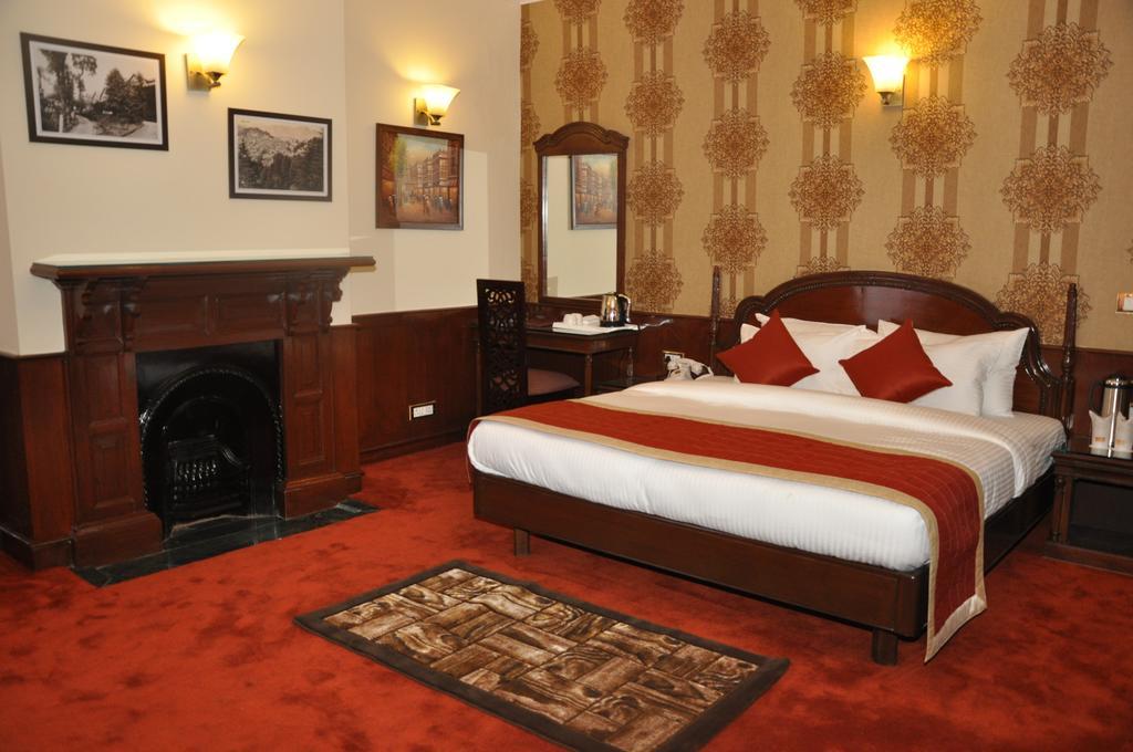 Hotel Southgate Шимла Стая снимка