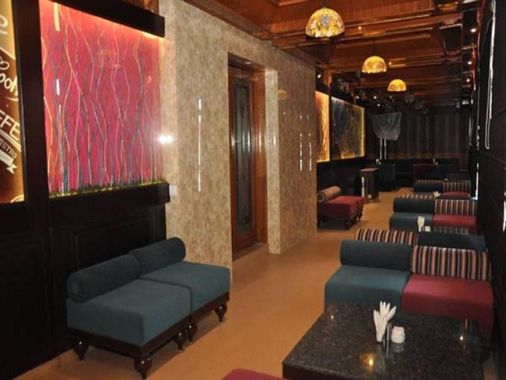 Hotel Southgate Шимла Екстериор снимка
