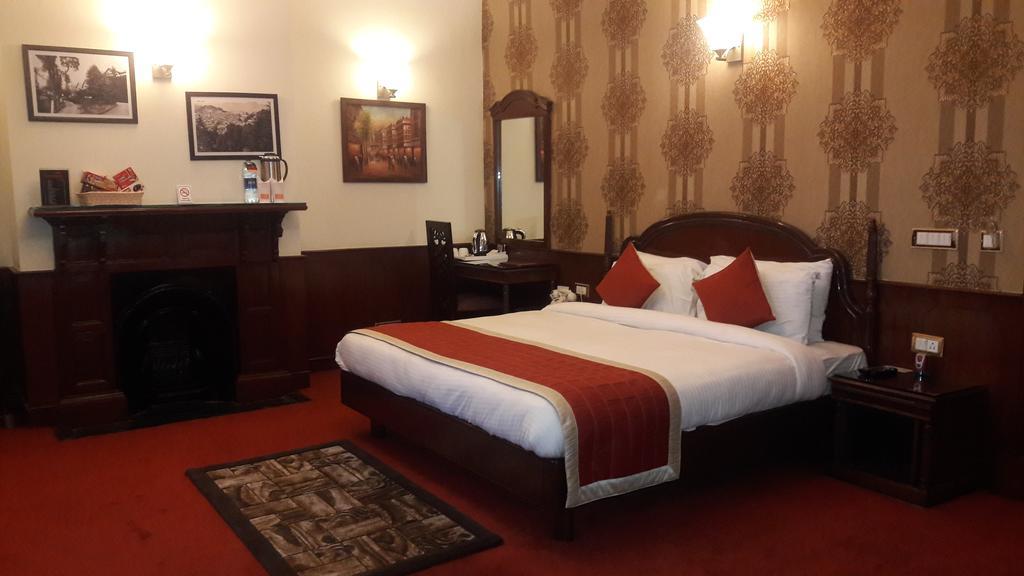 Hotel Southgate Шимла Екстериор снимка