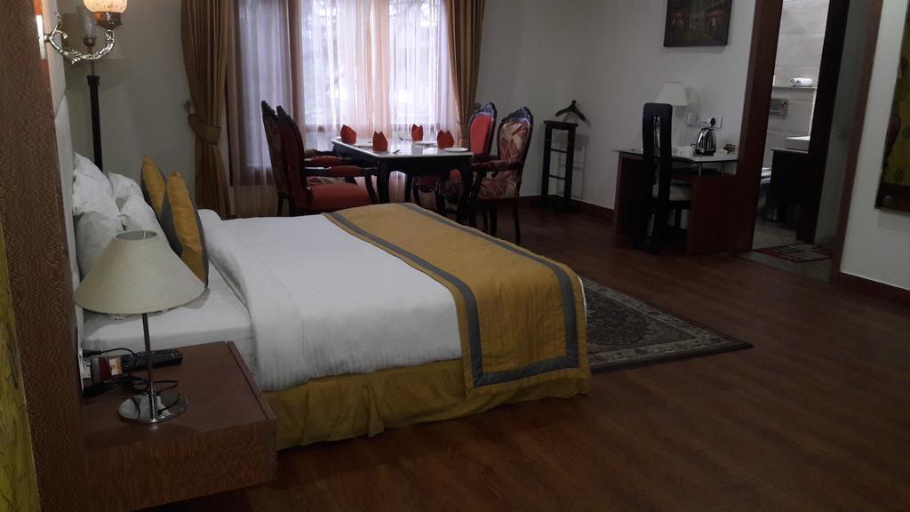 Hotel Southgate Шимла Екстериор снимка